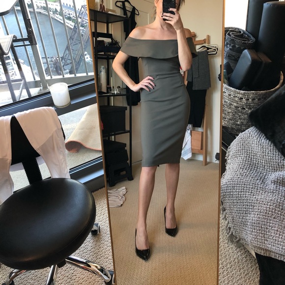 Aritzia dress off the shoulder - Picture 1 of 5